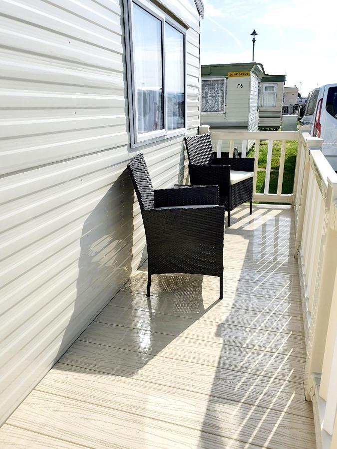 Premium Accommodation With Luxury Hot-Tub And Decking Area, Near Fantasy Island Ingoldmells Εξωτερικό φωτογραφία
